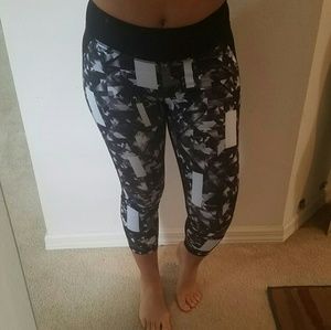Nwot under armour Crop Leggings